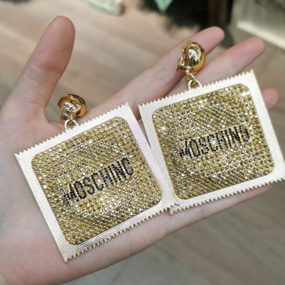 HM x MOSCHINO Gold Plated Clip Earrings